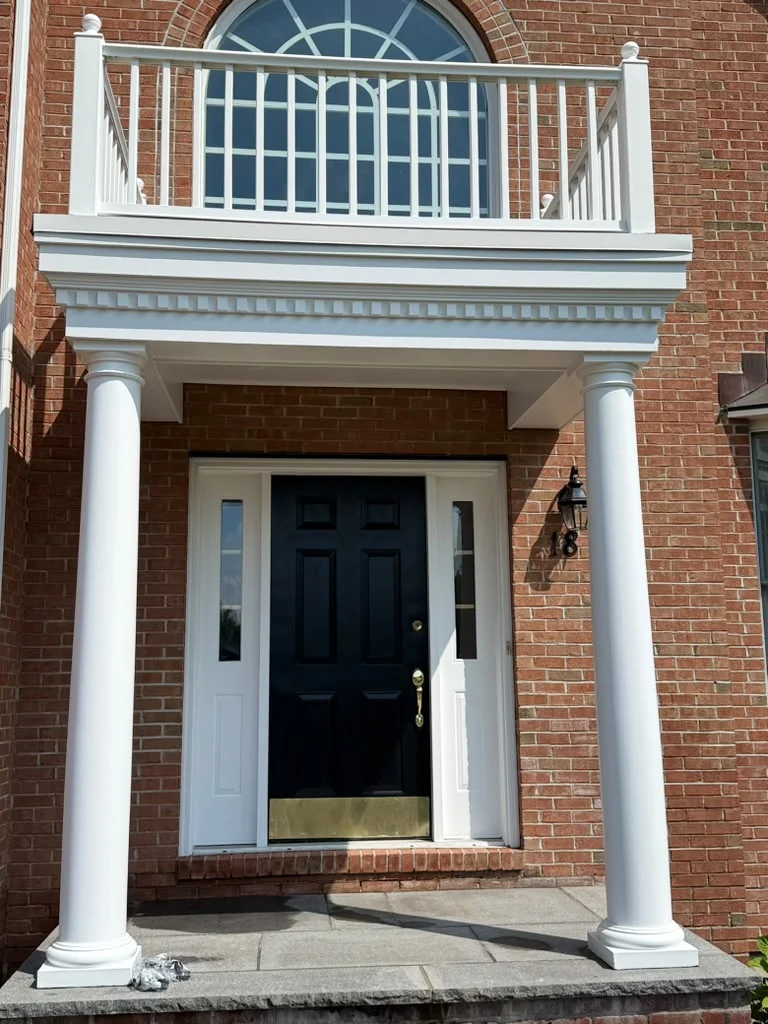 Entryway paint detail